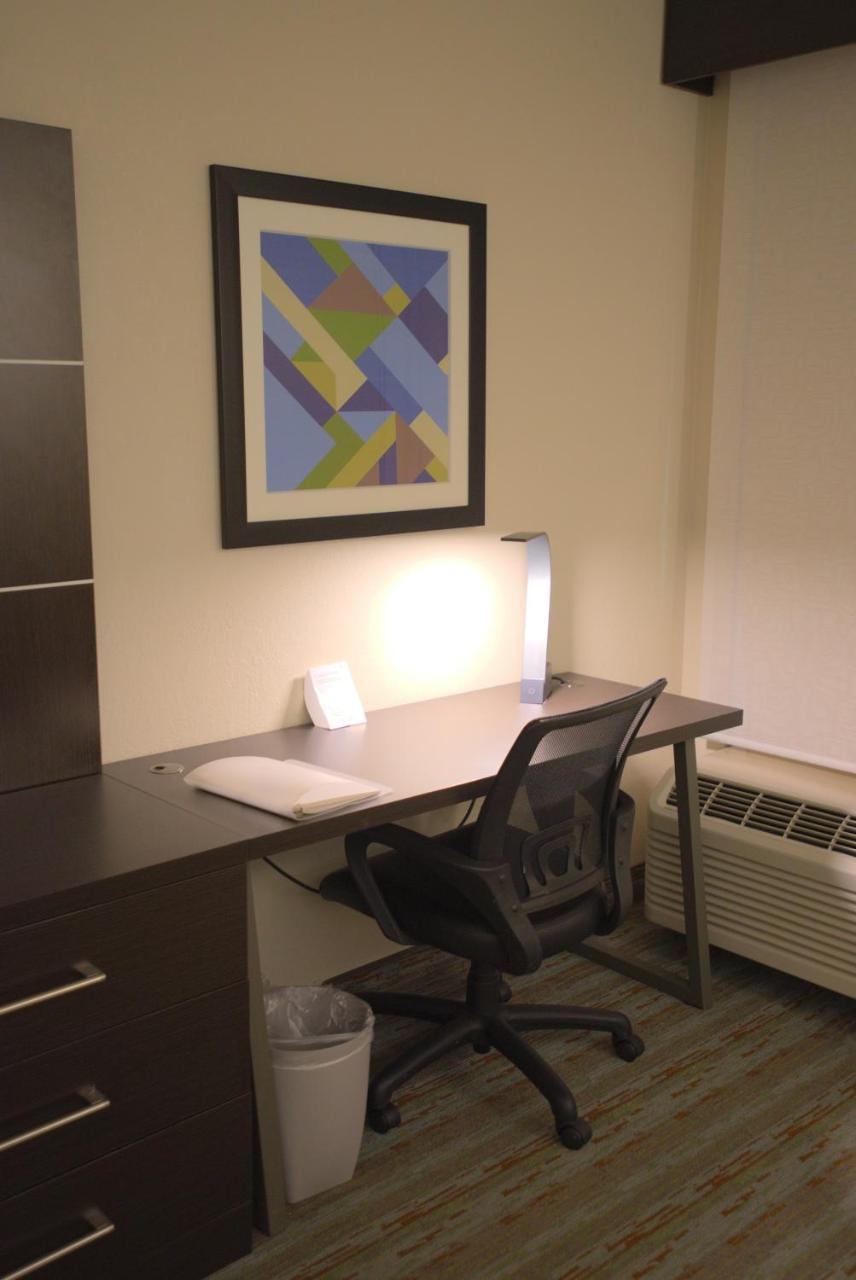 Holiday Inn Express Anderson I-85 - Exit 27- Highway 81 By Ihg Pokoj fotografie